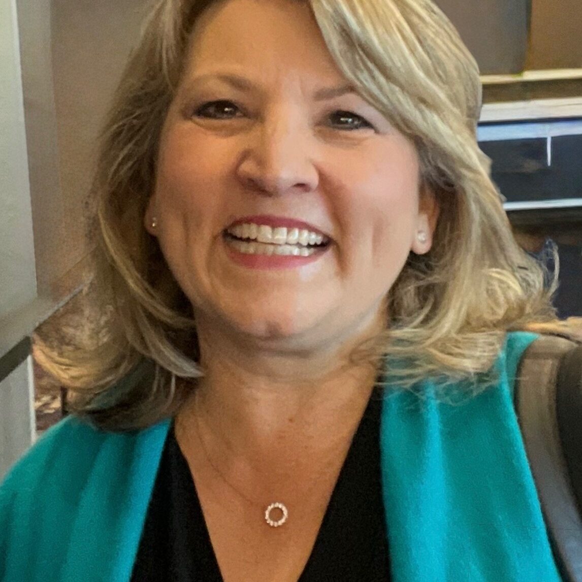 Traci Bates Traci Bates